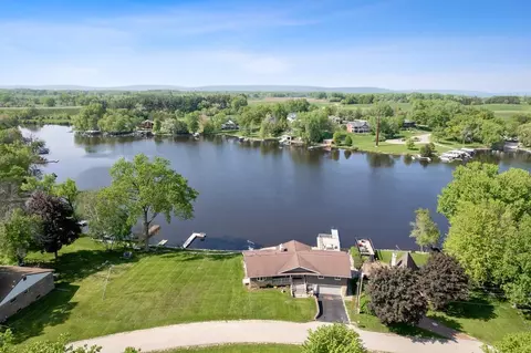 e12096 Grubers Grove Road, Prairie Du Sac, WI 53578