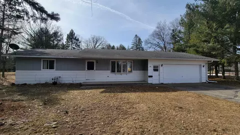 520 Riverfront Ct, Wautoma, WI 54982