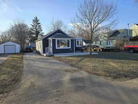 1916 S Mound Ave, Beloit, WI 53511
