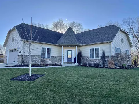 2270 Winchester Dr, Beloit, WI 53511