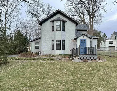 708 Milwaukee St, Clinton, WI 53525
