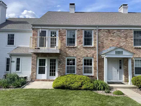 6912 Old Sauk Ct #120, Madison, WI 53717