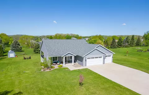 9925 Ellsworth Rd, Tomah, WI 54660