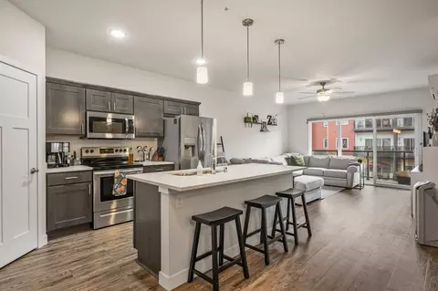 1601 N Windsor Ave #202, Cottage Grove, WI 53527