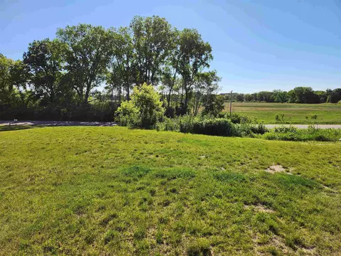 5221 Perfect Dr, Madison, WI 53704