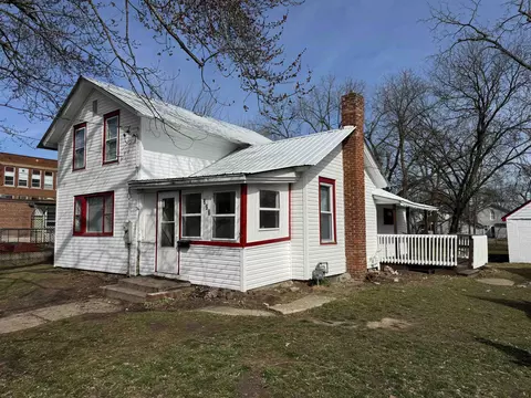 327 Lincoln Ave, Janesville, WI 53548