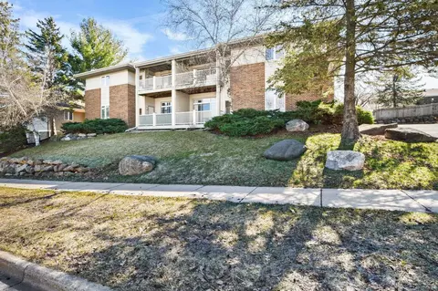 5575 Bantry Ln #2, Madison, WI 53711