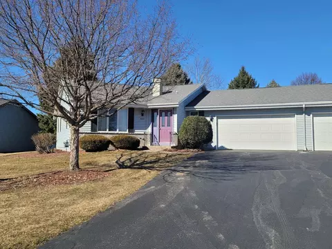 4005 Devereaux Dr, Janesville, WI 53546