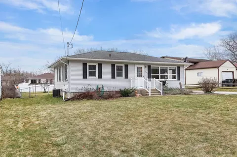 325 Lowell St, Stoughton, WI 53589
