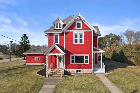 103 E Cordelia St, Fox Lake, WI 53933
