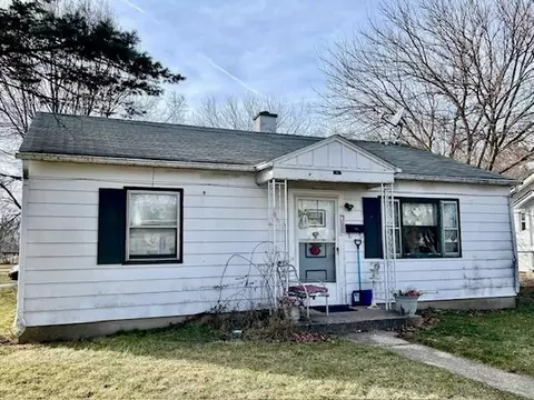 1860 Spruce St, Beloit, WI 53511