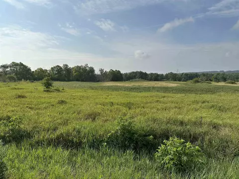 74 66ac Highway 33, Portage, WI 53901