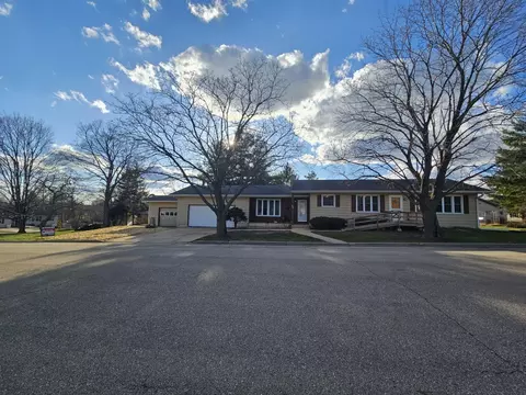 307 S 5th Ave, Albany, WI 53502
