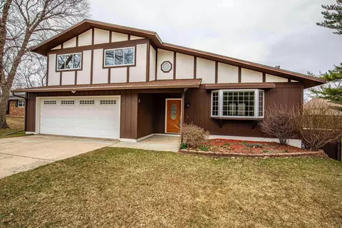5744 Lacy Rd, Fitchburg, WI 53711