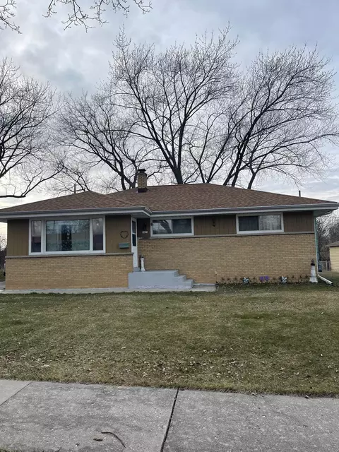 4425 S Louisiana Ave, Milwaukee, WI 53221