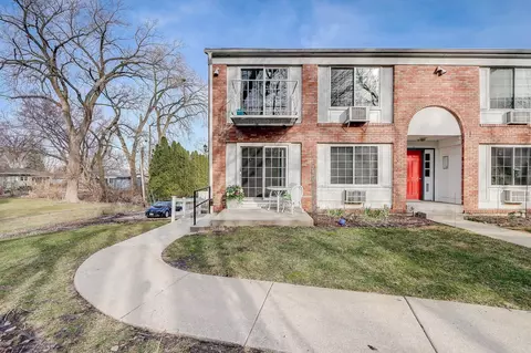 2150 Allen Blvd #2, Middleton, WI 53562