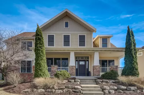619 N Meadowbrook Ln, Waunakee, WI 53597