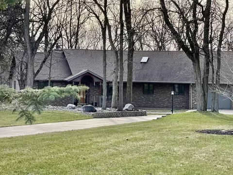 5237 N Northwood Trce, Janesville, WI 53545