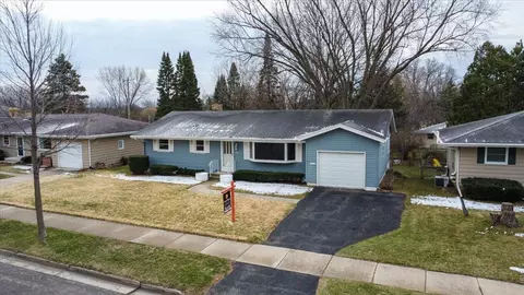5401 Painted Post Dr, Madison, WI 53716