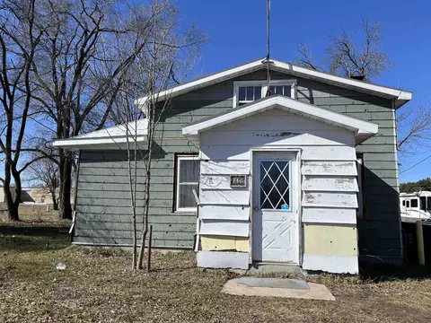 715 N Main St, Necedah, WI 54646