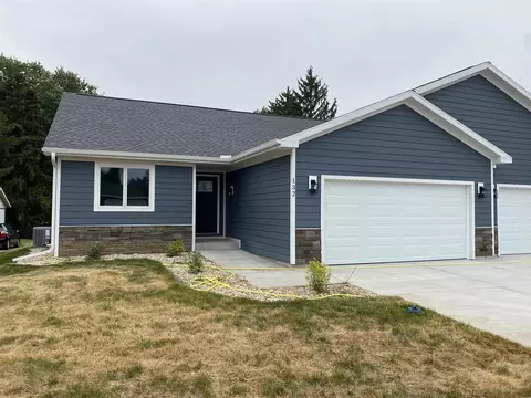 132 N Crosby Ave, Janesville, WI 53548