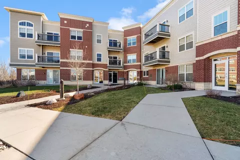 5192 Sassafras Dr #203, Fitchburg, WI 53711