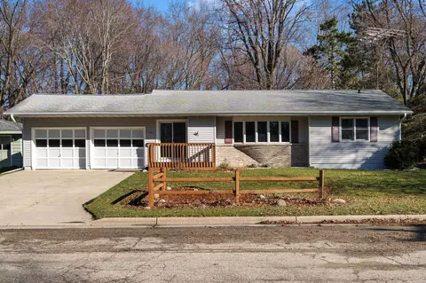 426 W Church St, Evansville, WI 53536