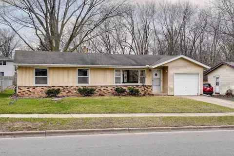 4909 Hamlet Pl, Madison, WI 53714