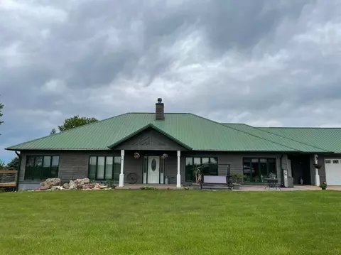 4738 Green River Rd, Fennimore, WI 53809