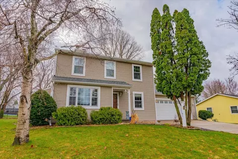 5801 Leanne Ln, Mcfarland, WI 53558