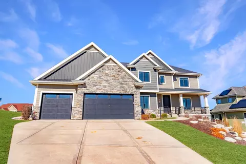988 Carnoustie Way, Oregon, WI 53575