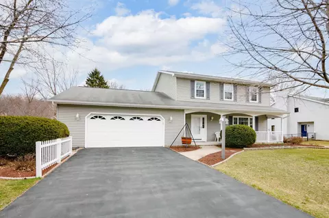 5205 Valley Dr, Mcfarland, WI 53558