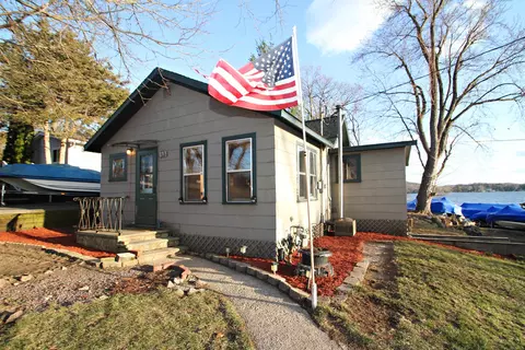 236 Palisade St, Merrimac, WI 53561