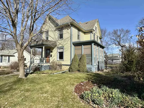 1211 Bushnell St, Beloit, WI 53511