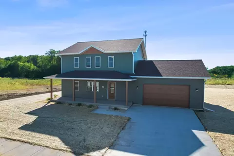 631 Eisenhower St, Baraboo, WI 53913