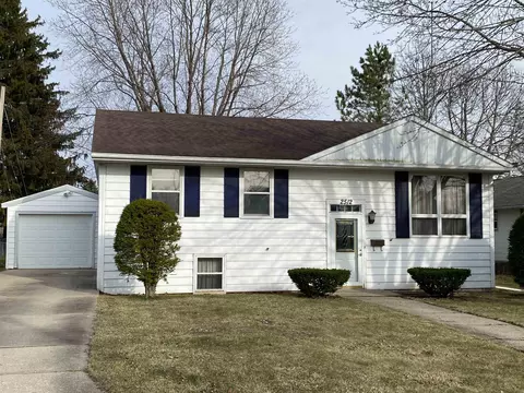 2512 10th Ave, Monroe, WI 53566