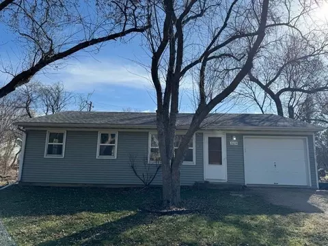 2039 Irwin Pl, Madison, WI 53713