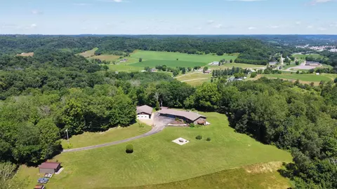 27105 Maple Ridge Ln, Richland Center, WI 53581