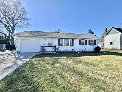 1416 Mt Zion Ave, Janesville, WI 53545