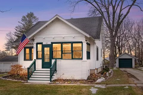 467 Walker Ave, Green Lake, WI 54941