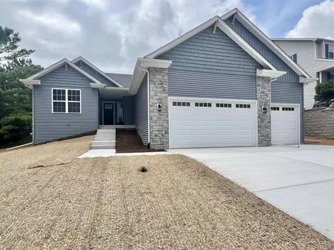 803 Cambridge Dr, Janesville, WI 53548