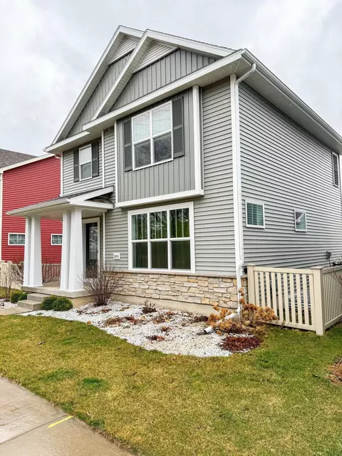 2910 S Syene Rd, Fitchburg, WI 53711