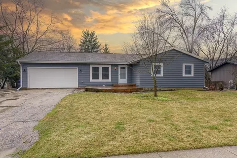 150 Dale Dr, Oregon, WI 53575