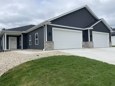 3809 Tanglewood Pl, Janesville, WI 53546