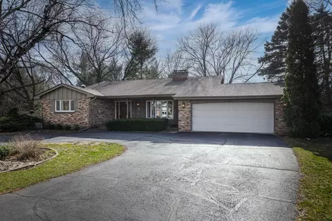 907 Morningside Dr, Janesville, WI 53546
