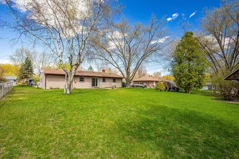 402 La Belle Ln, Monona, WI 53716