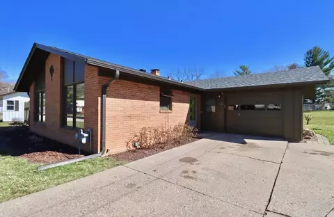 1132 Olympian Blvd, Beloit, WI 53511