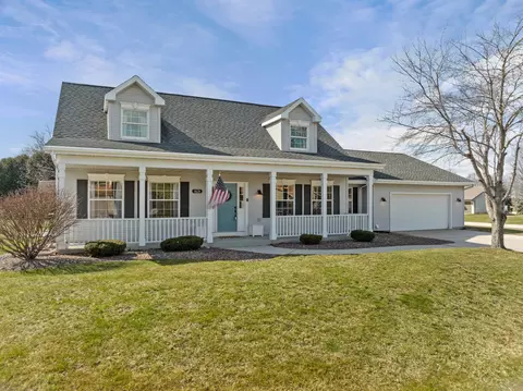 4624 Hunters Glen Dr, Sheboygan, WI 53083