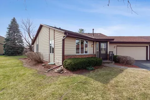 1601 Holly Dr, Janesville, WI 53546