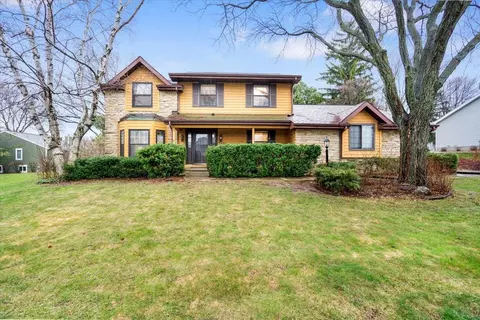 7621 Westchester Dr, Middleton, WI 53562